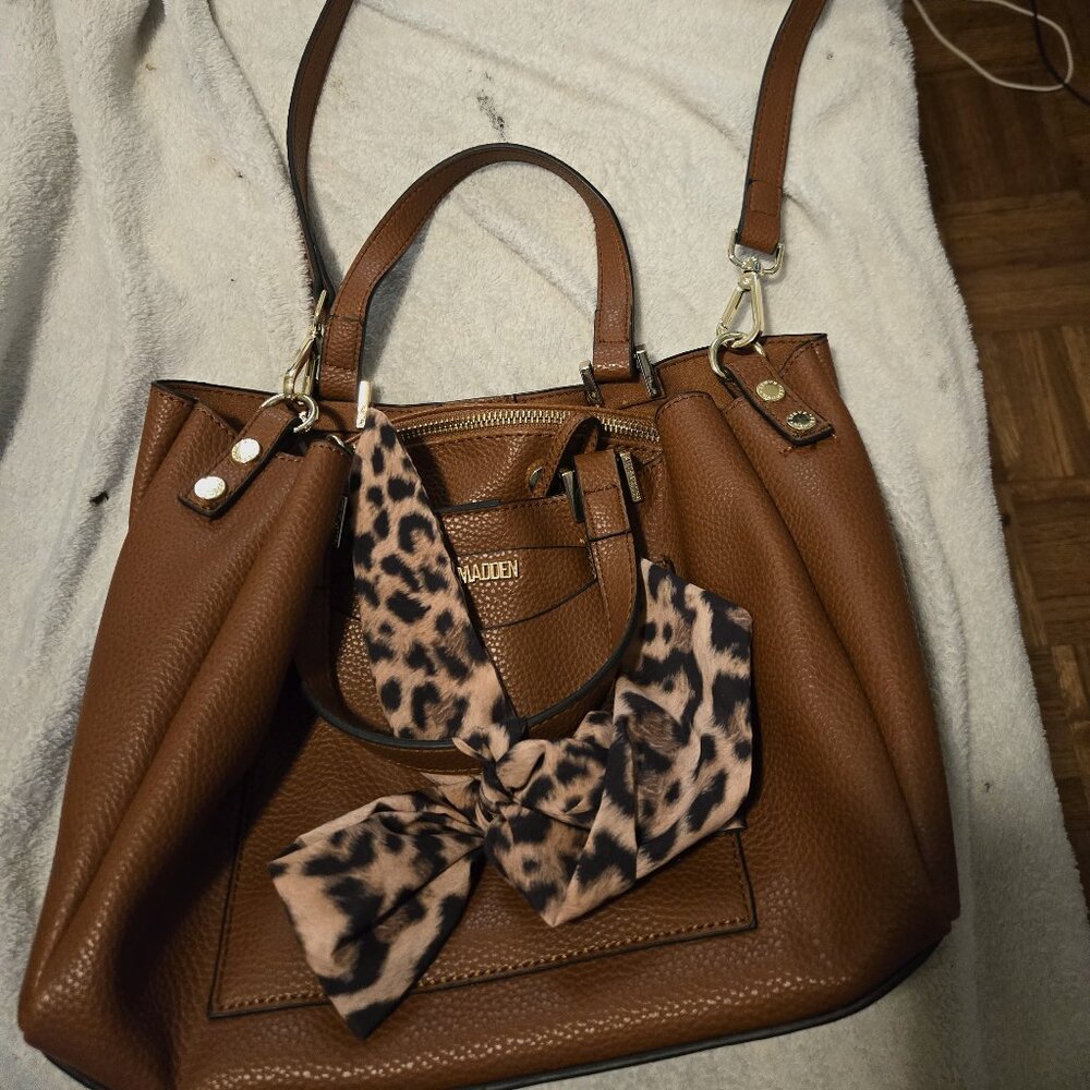 Like New Steve Madden Women's Shoulder Bag: Brown, 12" x 8"